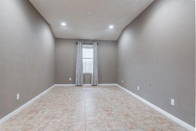 Building Photo - 9408 Castle Pines Dr