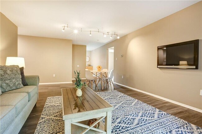 Foto del edificio - Amenities and Utilities included Richmond Condo Near VCU and UR