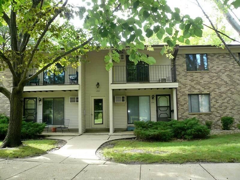 Foto principal - 1715 S Coachlight Dr