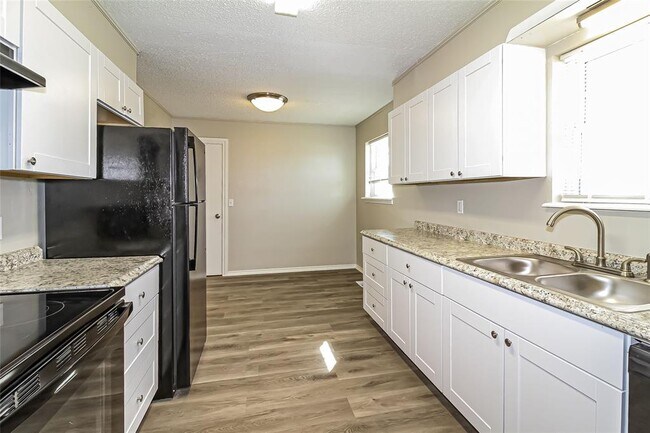 Building Photo - 4813 Michael Dr