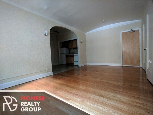 Foto del edificio - 536 W Arlington Pl