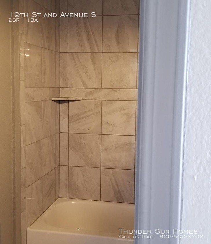 Building Photo - 1809 Avenue S - A - 2 beds, 1 full bath