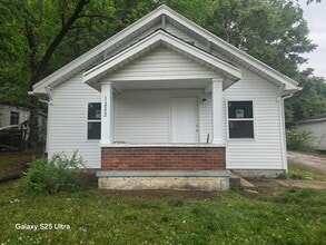 Building Photo - 1202 Cates St