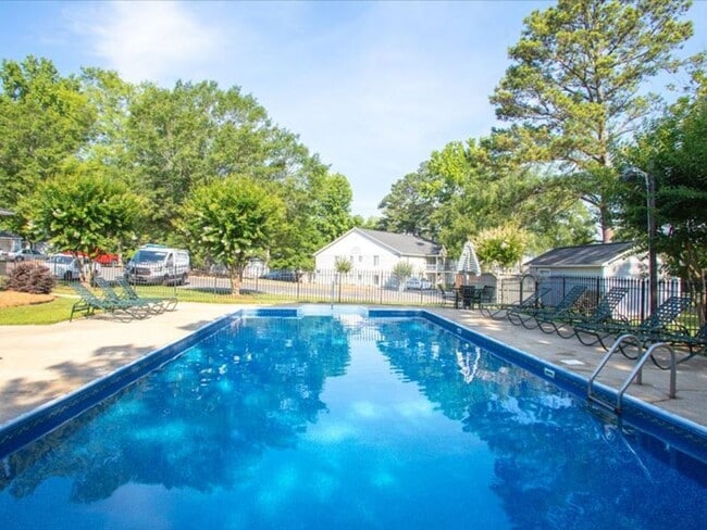 Interior Photo - 2 Bed/2 Bath under New Ownership!
