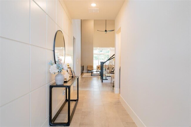 Foto del edificio - 96 Madrone Terrace Pl