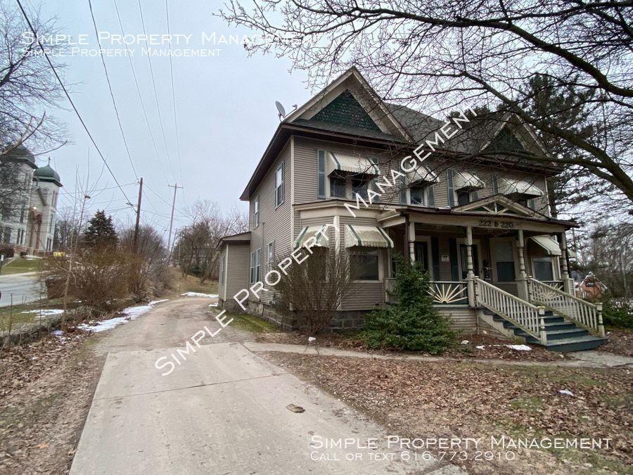 Primary Photo - 222 N Dexter St