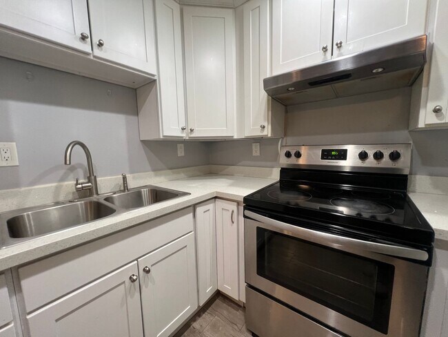 Foto del edificio - 829 Folsom Ave, Hayard, CA 94544