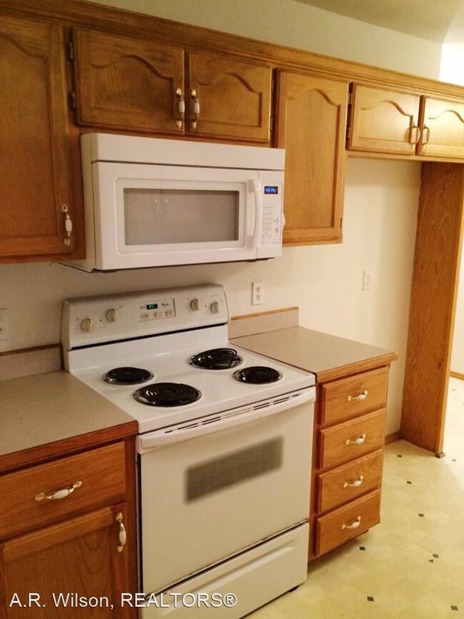 Foto del edificio - 3 br, 2 bath House - 876 S. Hickory Lane