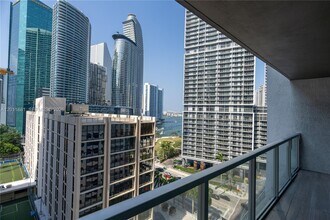Building Photo - 500 Brickell Ave
