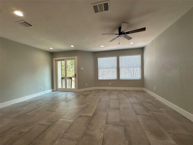 Foto del edificio - 7205 Aldea Dr