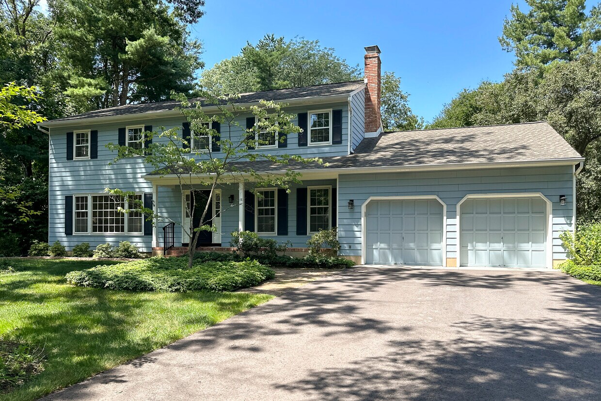Primary Photo - 13 Monterey Dr