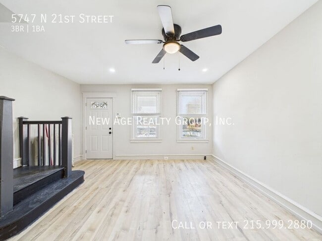 Building Photo - 5747 N 21st St