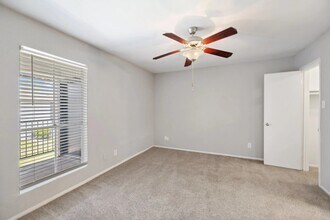 Building Photo - 10101 Forum Park Dr