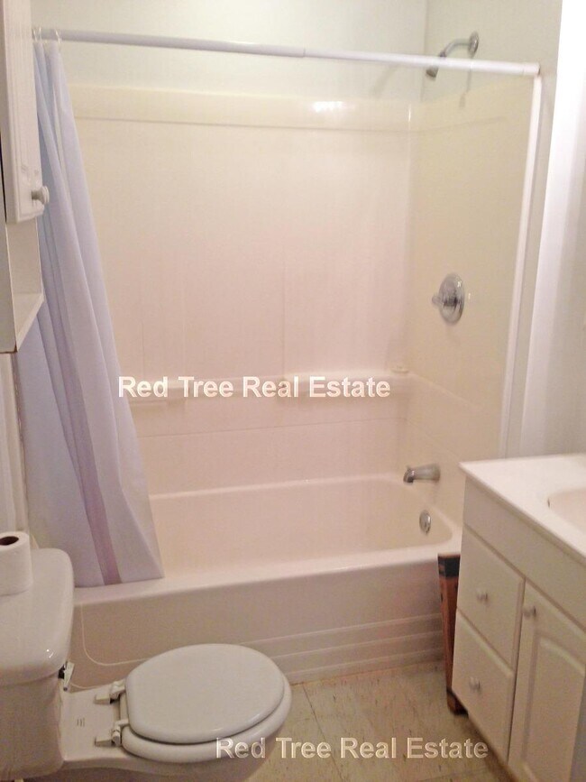 Building Photo - 45 Franklin St