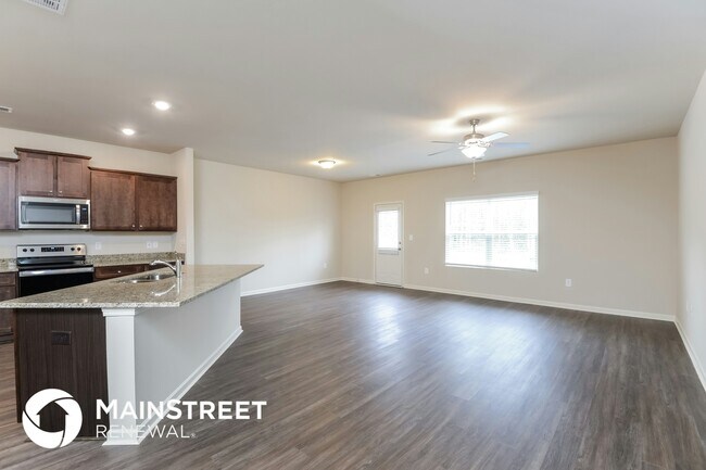 Foto del edificio - 250 Smith Glen Dr
