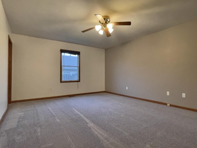 Building Photo - 2608 Findley Dr