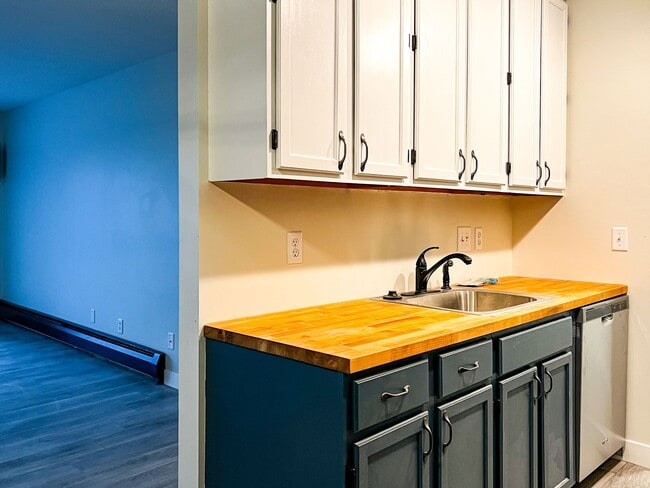 Building Photo - Experience Serene Living in New Hope for $...