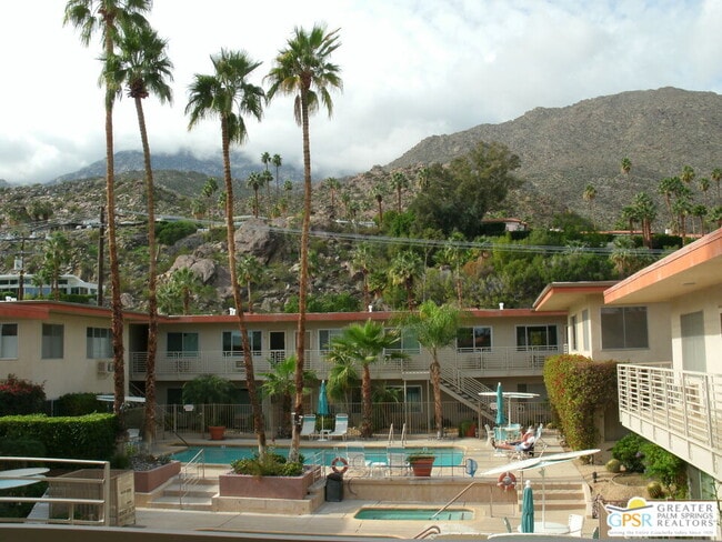Building Photo - 2290 S Palm Canyon Dr