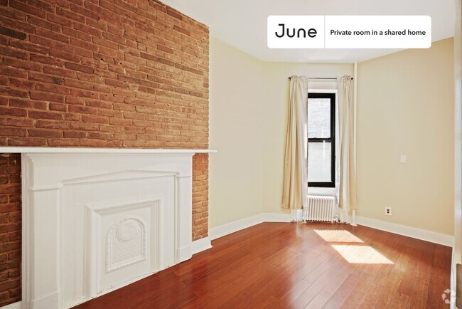 Building Photo - Private bedroom in 3 bed/2 bath Home