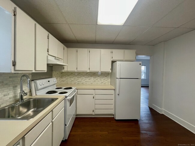 Building Photo - 14 Berrian Pl