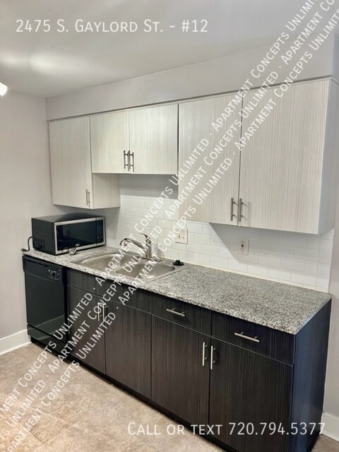 Foto del edificio - 2475 S Gaylord St