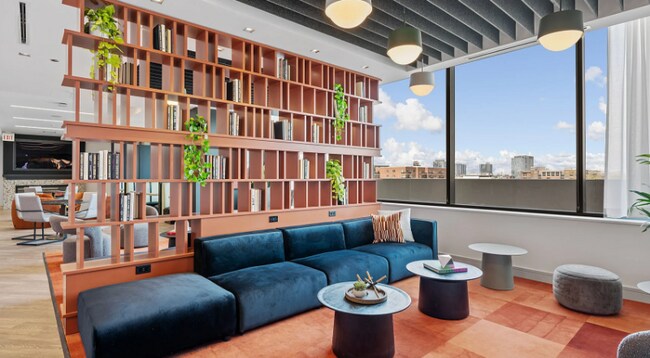 Foto del edificio - 7890 N Kingsbury St