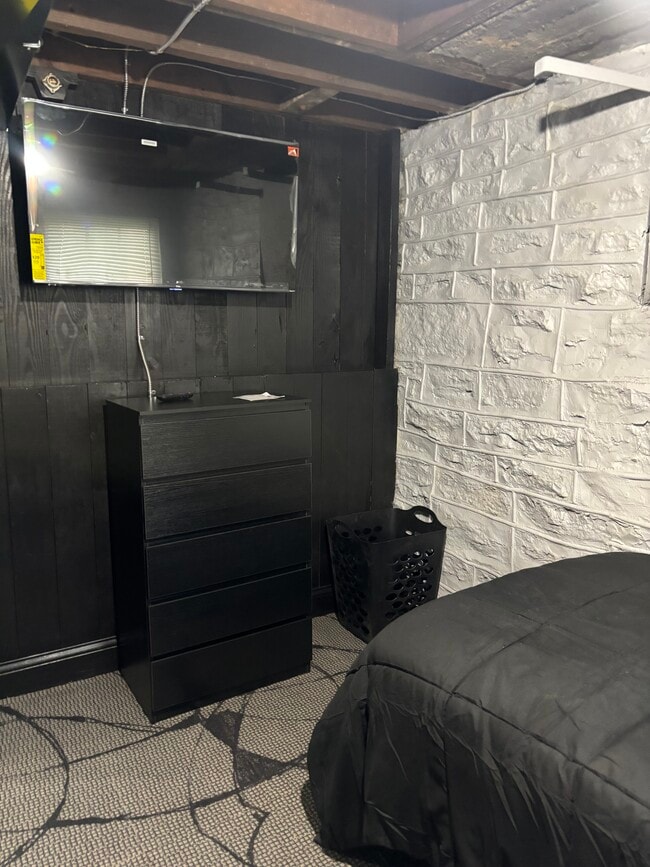 Lower Level Bedroom 3 - 5480 Claxton Ave