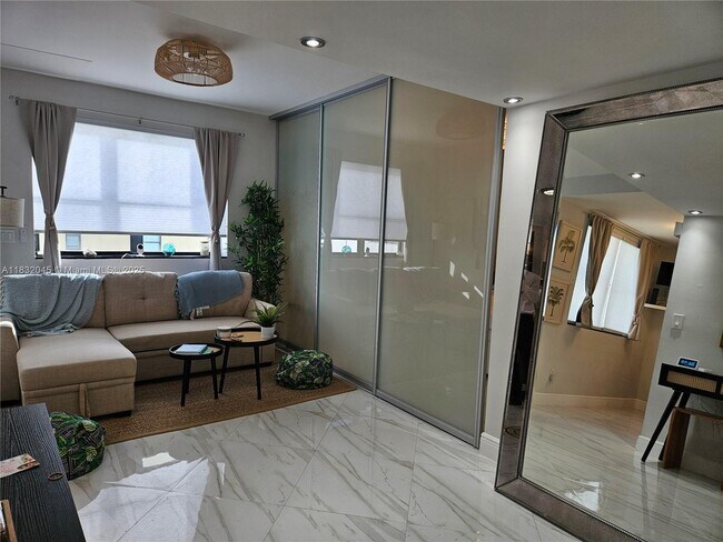 Foto del edificio - 1390 Ocean Dr