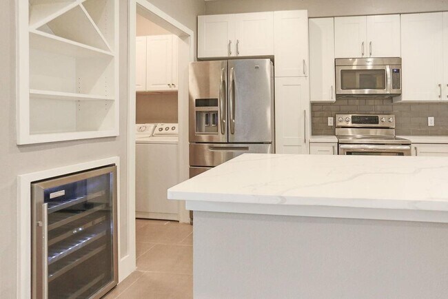 Foto del edificio - 1307 Kinney Ave
