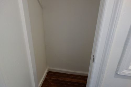 Building Photo - 1565 White Plains Rd