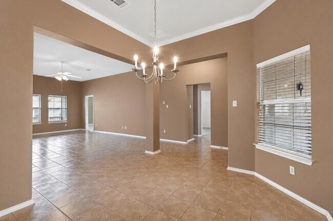 Foto del edificio - 354 Camelia Pkwy