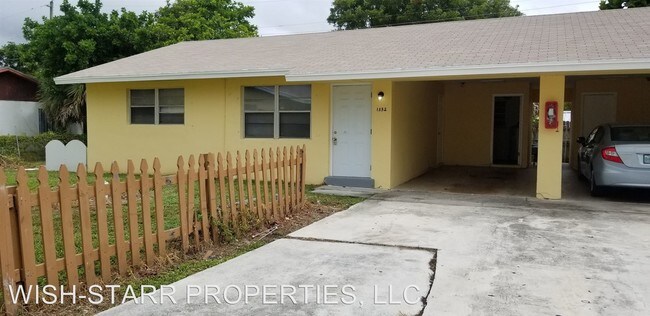 Foto del edificio - 2 br, 1 bath Apartment - 1352 Sunset Rd