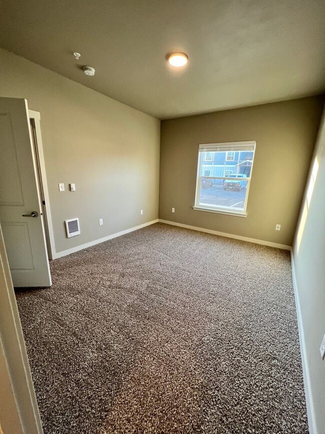 Interior Photo - Eagle Pointe