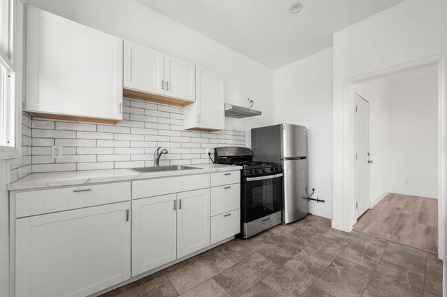 Building Photo - 1450 Hauser Blvd