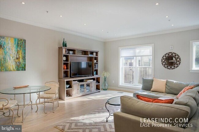 Foto del edificio - 2142 O St NW