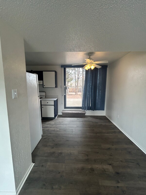 Foto del edificio - 2530 Taylor Ln