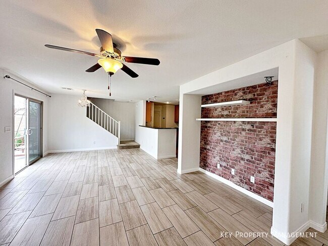 Foto del edificio - 10820 Mystic Shore Ave