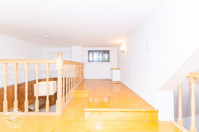 Building Photo - 209 Wilson Ave