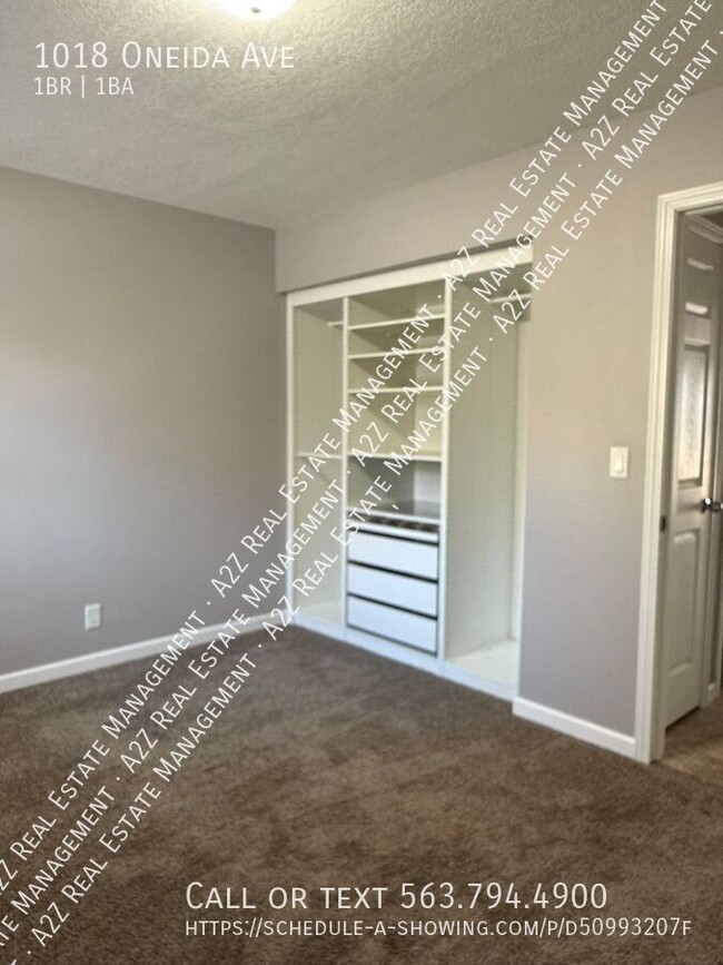 Foto del edificio - Modern 1 Bedroom in East Davenport- MOVE I...