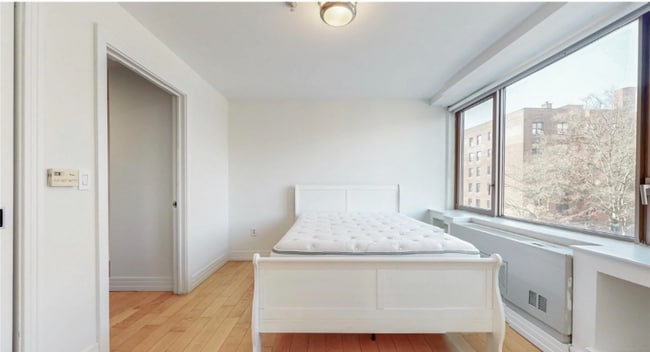 Building Photo - 64-05 Yellowstone Blvd