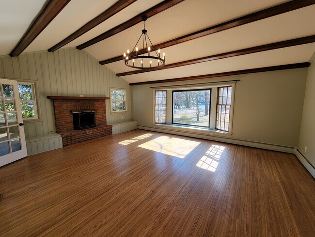 Sala de estar - 44 N Lakeside Dr W