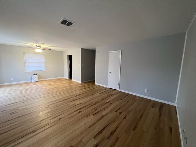 Building Photo - 4715 S Fulton Ct