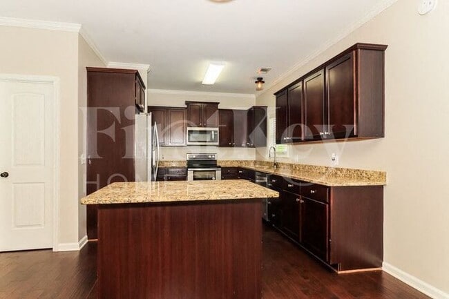 Foto del edificio - 331 White Birch Ln
