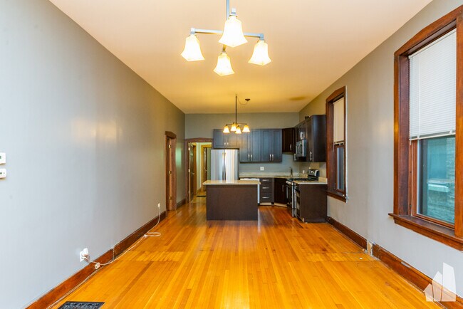 Building Photo - 1538 N Oakley Blvd