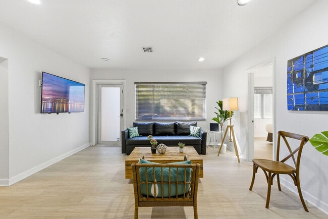 Foto del edificio - 6715 NE Miami Pl