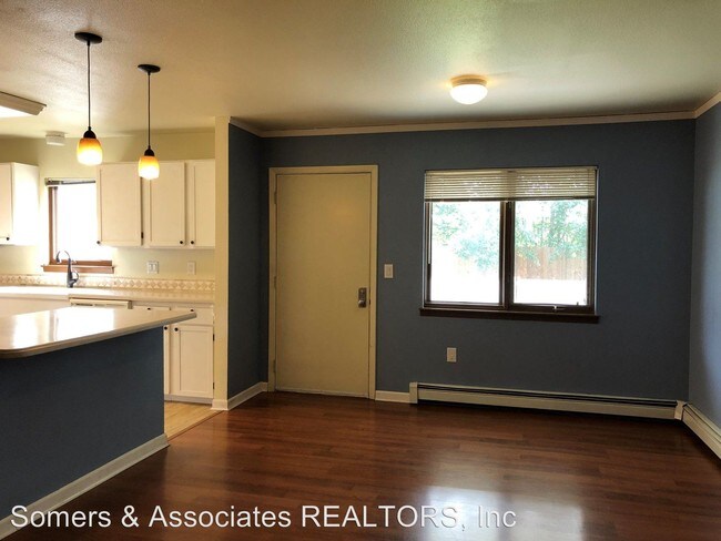 Building Photo - 4 br, 2.5 bath House - 1301 Bainbridge Blvd.