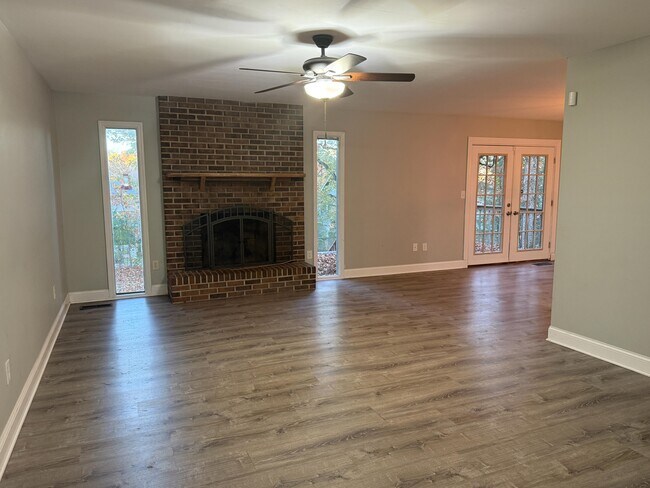 Foto del edificio - 8909 Quail Run Dr