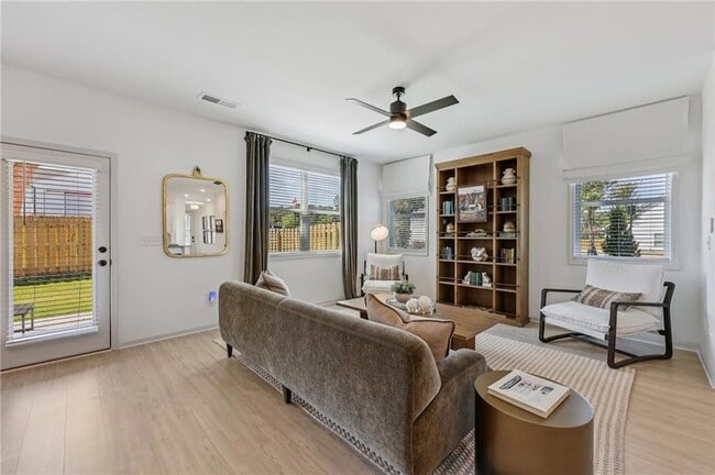 Building Photo - 180 Hensley Pk Ln