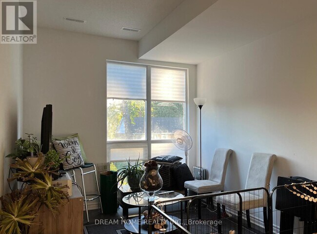 Photo du bâtiment - 3 Falaise Rd