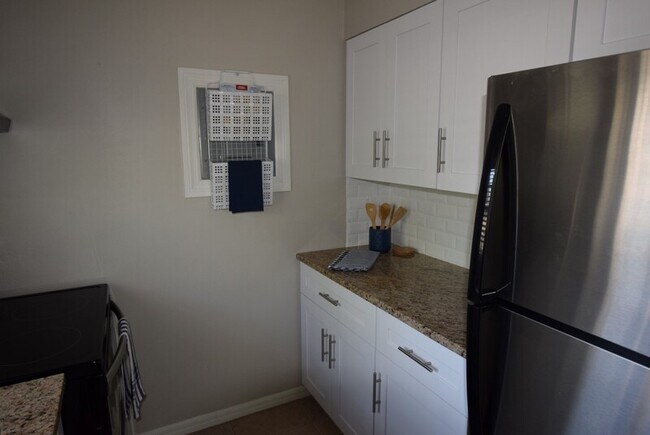 Foto del edificio - 3325 N Westmoreland Dr
